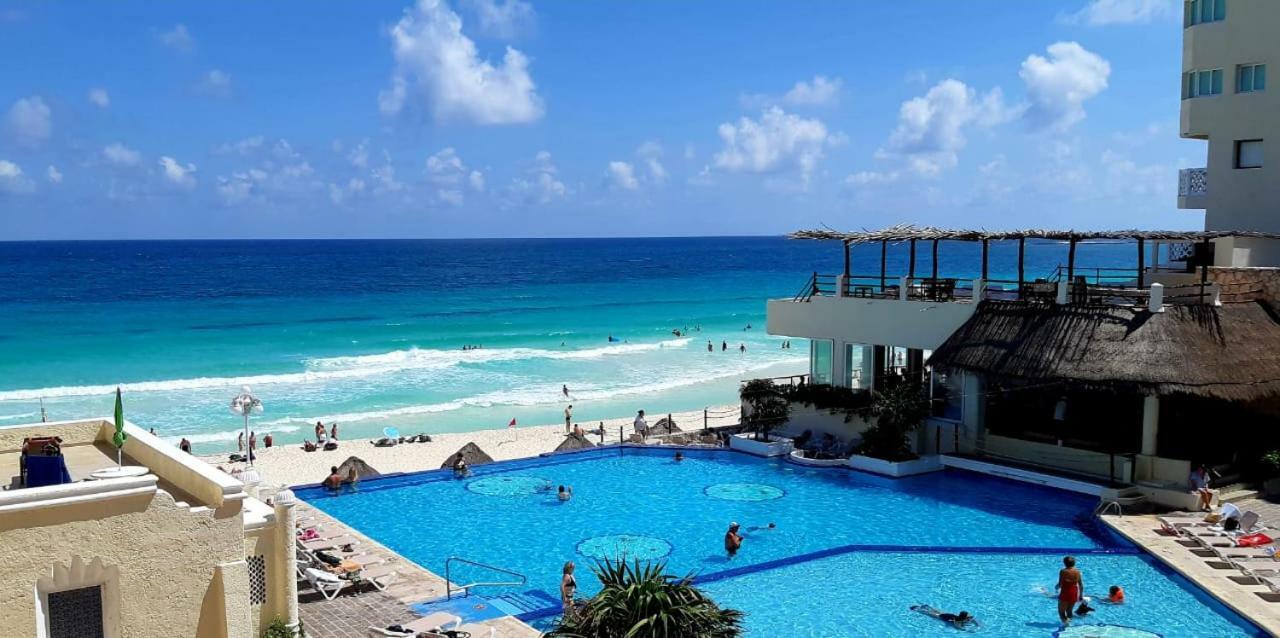 Ocean Front Suite, Balcony, Kitchen. Cancún Eksteriør billede