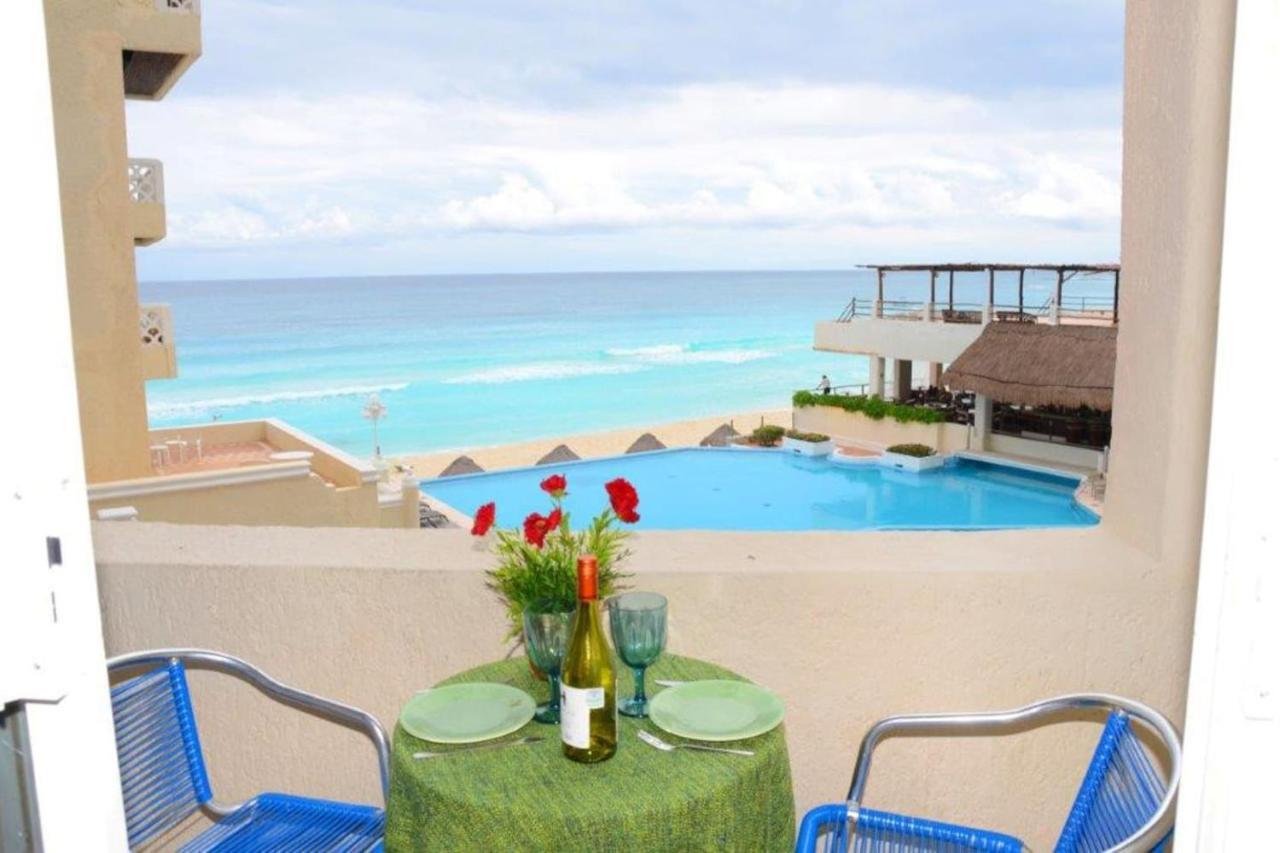 Ocean Front Suite, Balcony, Kitchen. Cancún Eksteriør billede